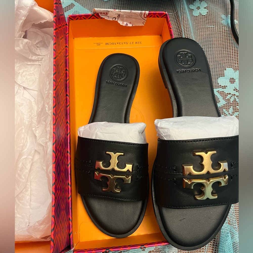 New in Box Tory Burch Everly Slides
